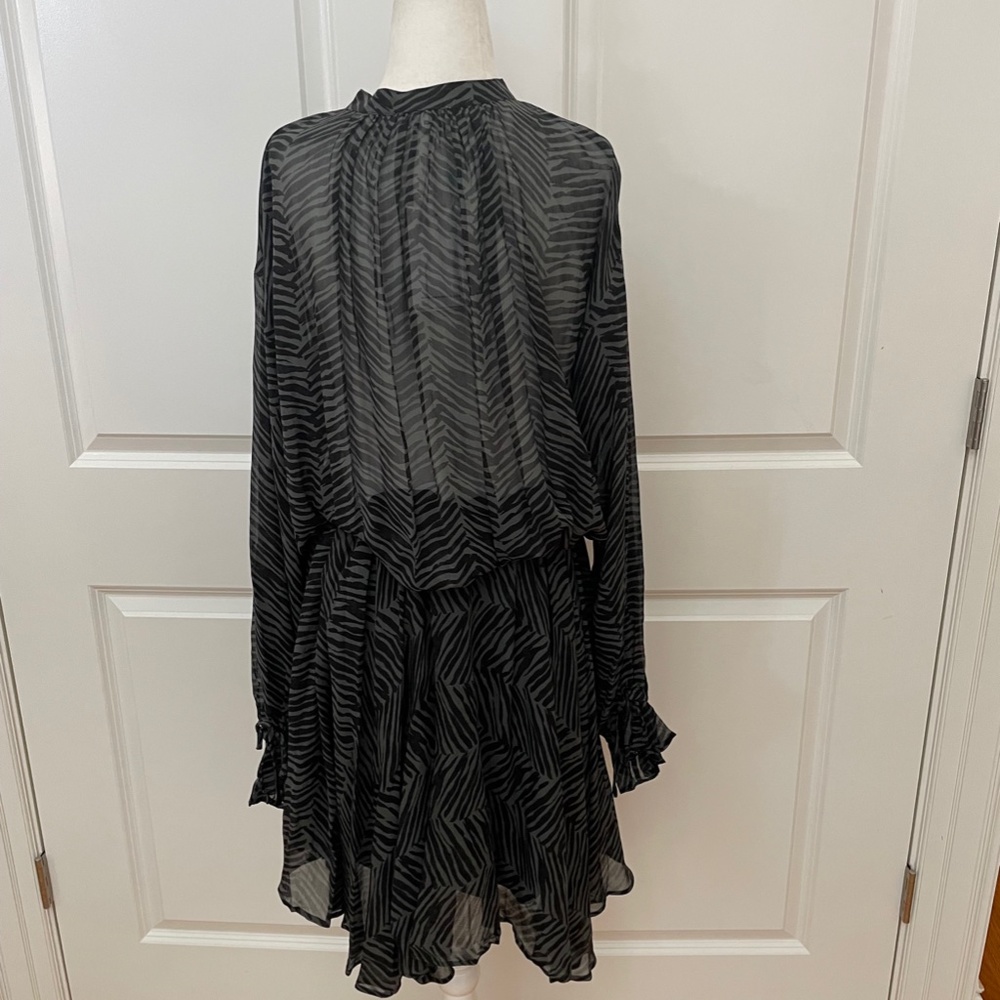 Elliana asymmetric zebra-print silk-georgette mini dress from ANINE BING - Picture 4 of 10